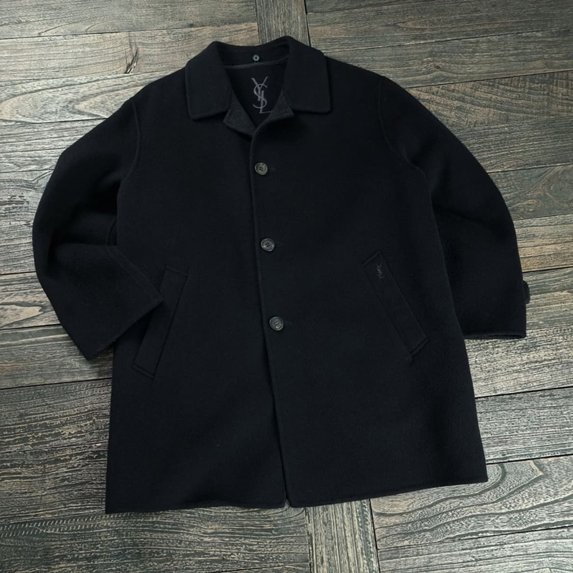 [입생로랑] 로고 자수 빈티지 오버핏 코트 블랙 P01458 상품이미지1