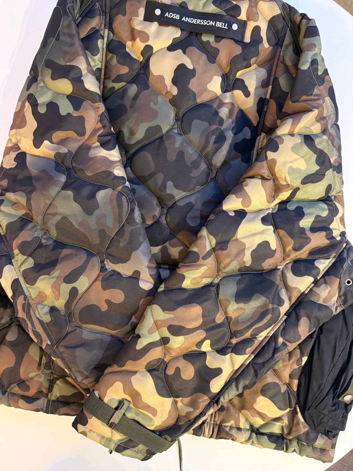 [L]앤더슨벨 뉴 멀티 포켓 카모플라쥬 퀼티드 점퍼 자켓 상품이미지5