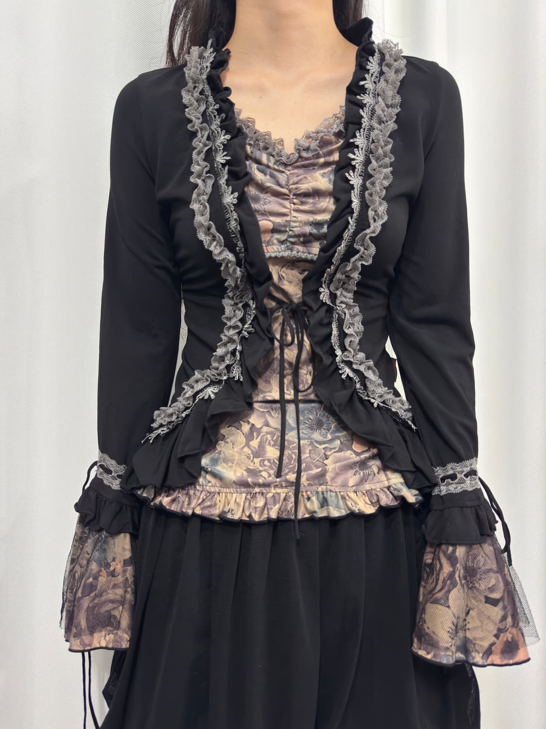 ozz on design blouse 상품이미지1
