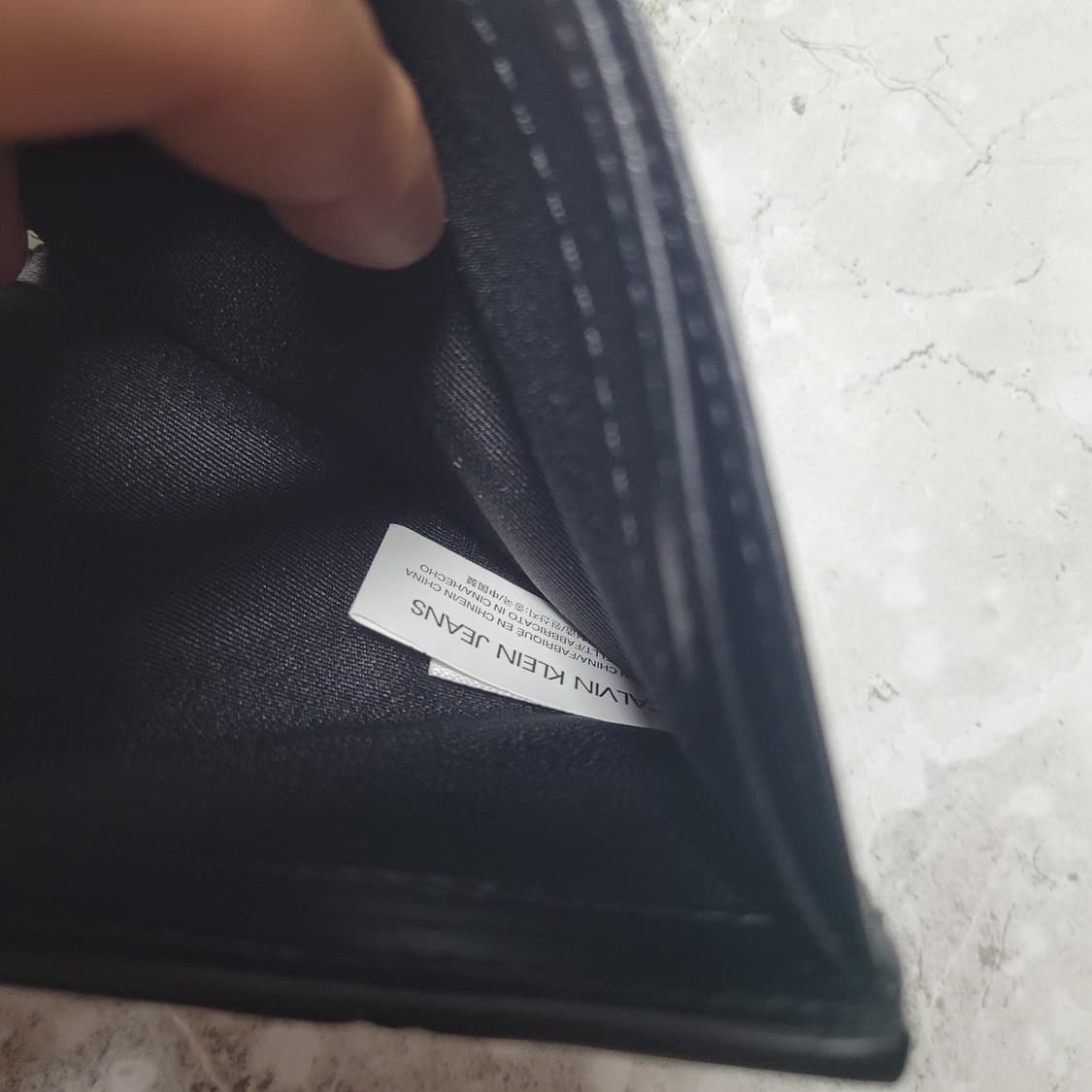 정품 캘빈클라인 진 블랙 반지갑 CKJ 로고 상품이미지8