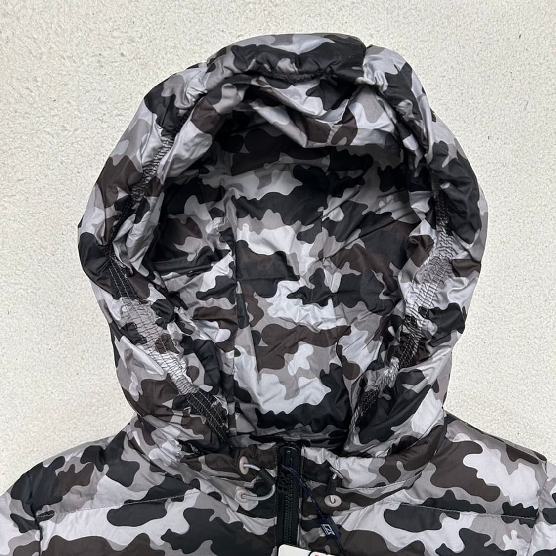 [새상품] 커더벅 카모 후드 구스패딩 90 상품이미지3