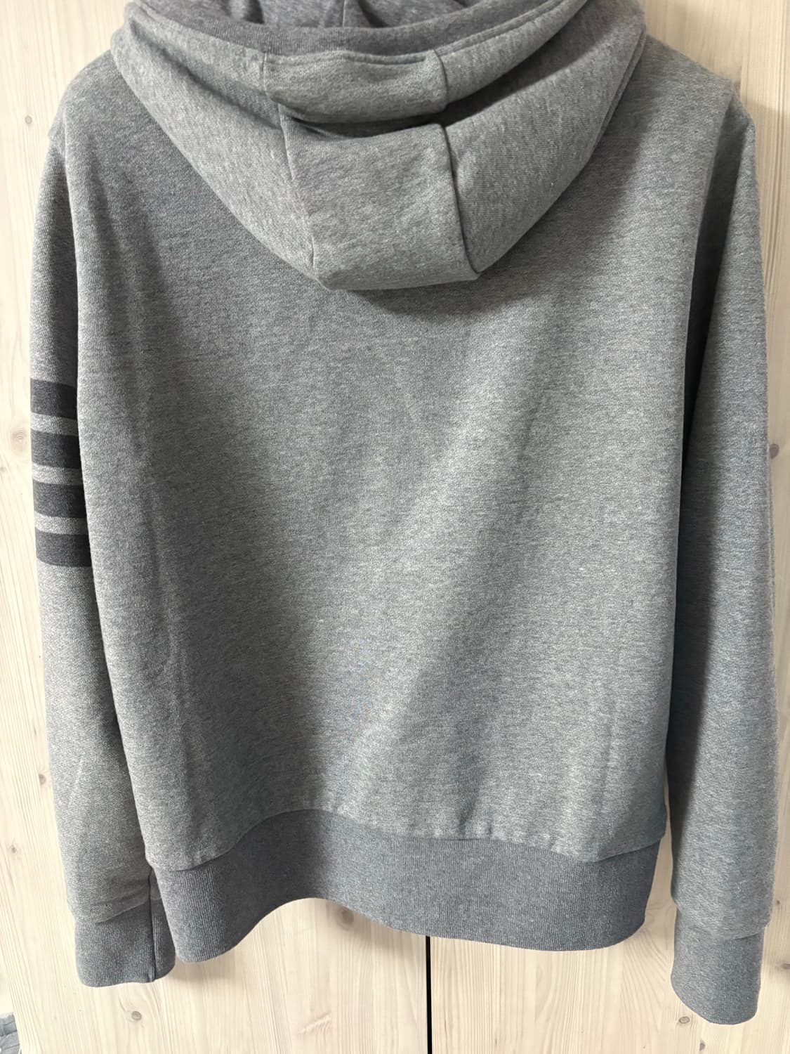 톰브라운 톤앤톤 4바 후드집업 상품이미지2