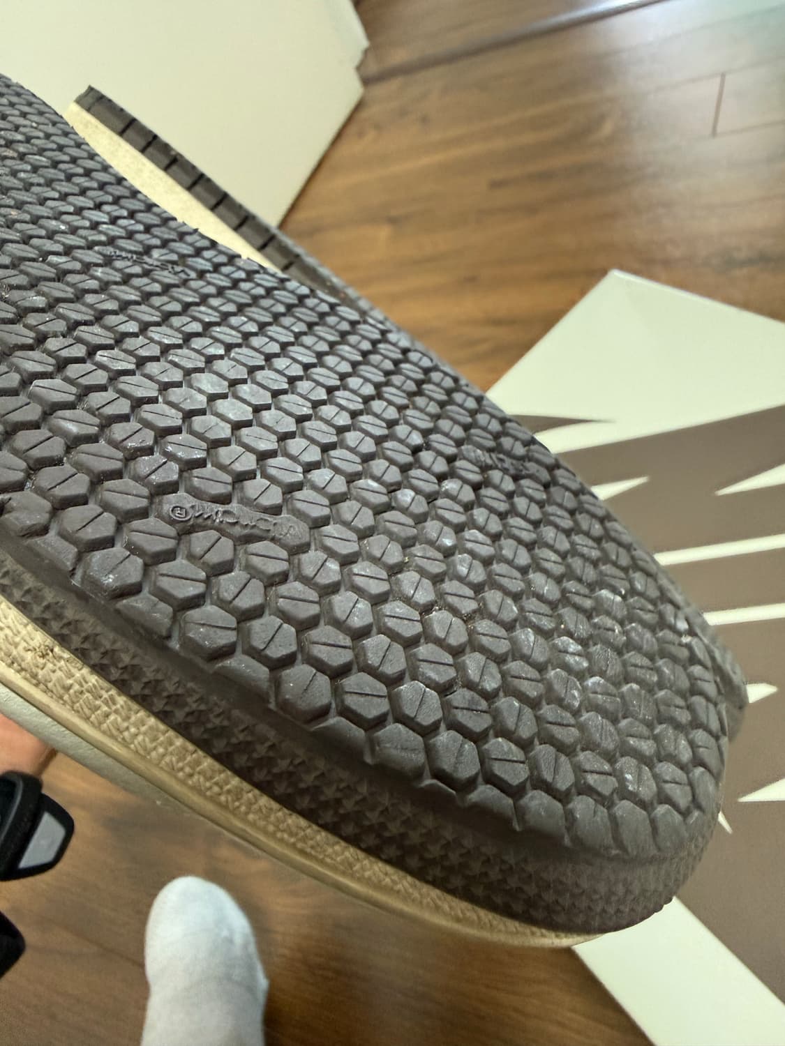 조던1 트레비스 스캇 리버스 모카 270 상품이미지4