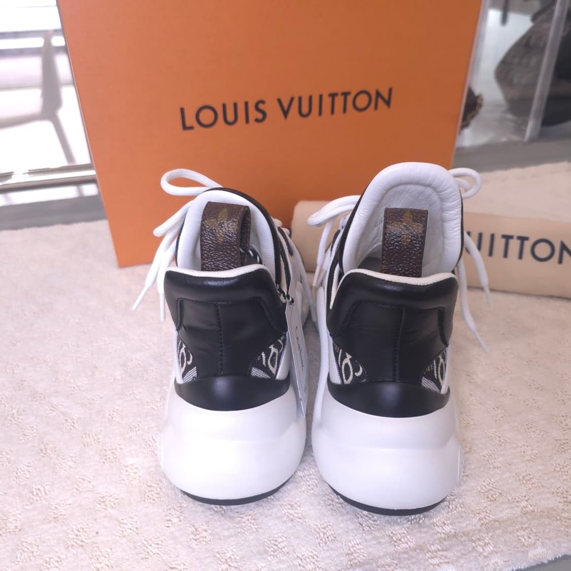 [중고/정품] 루이비통 LV 아치라이트 스니커즈 Since 1854 상품이미지4