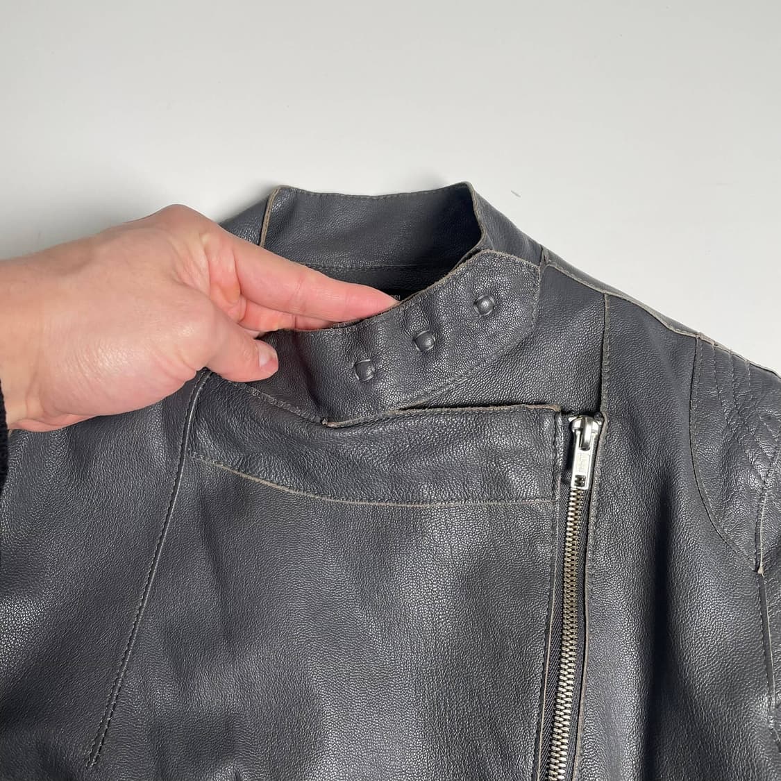 Marco tagliaferri 그레이 가죽크롭 라이더 자켓(italy) 상품이미지4