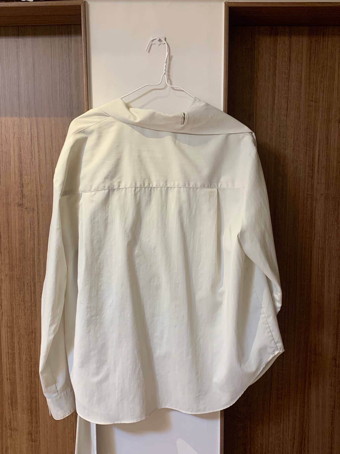 킨더살몬 eirene blouse white (상태좋음) 상품이미지5