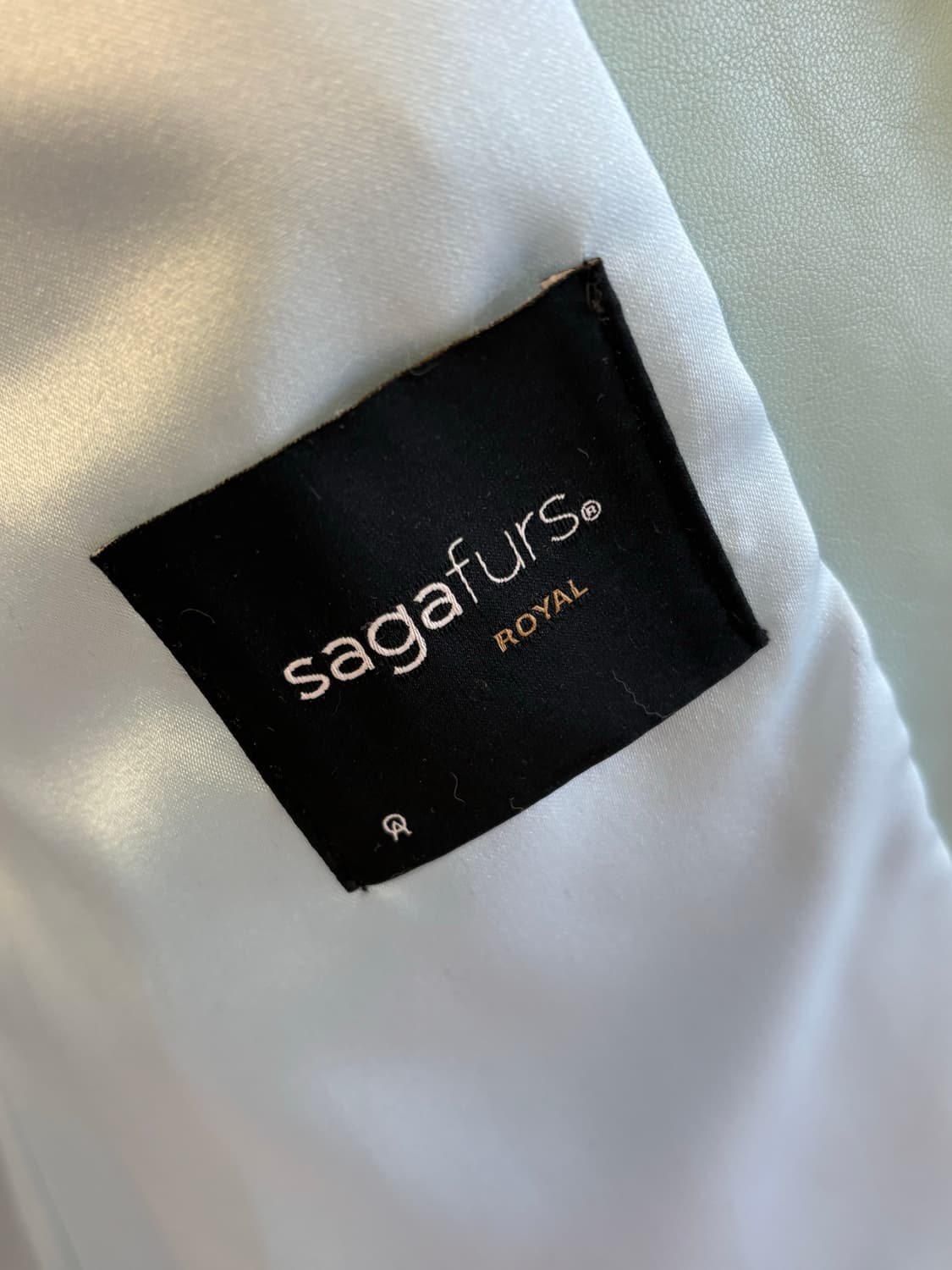 비탐 민트라이트블루 로얄 사가폭스 퍼 자켓 새상품  상품이미지6