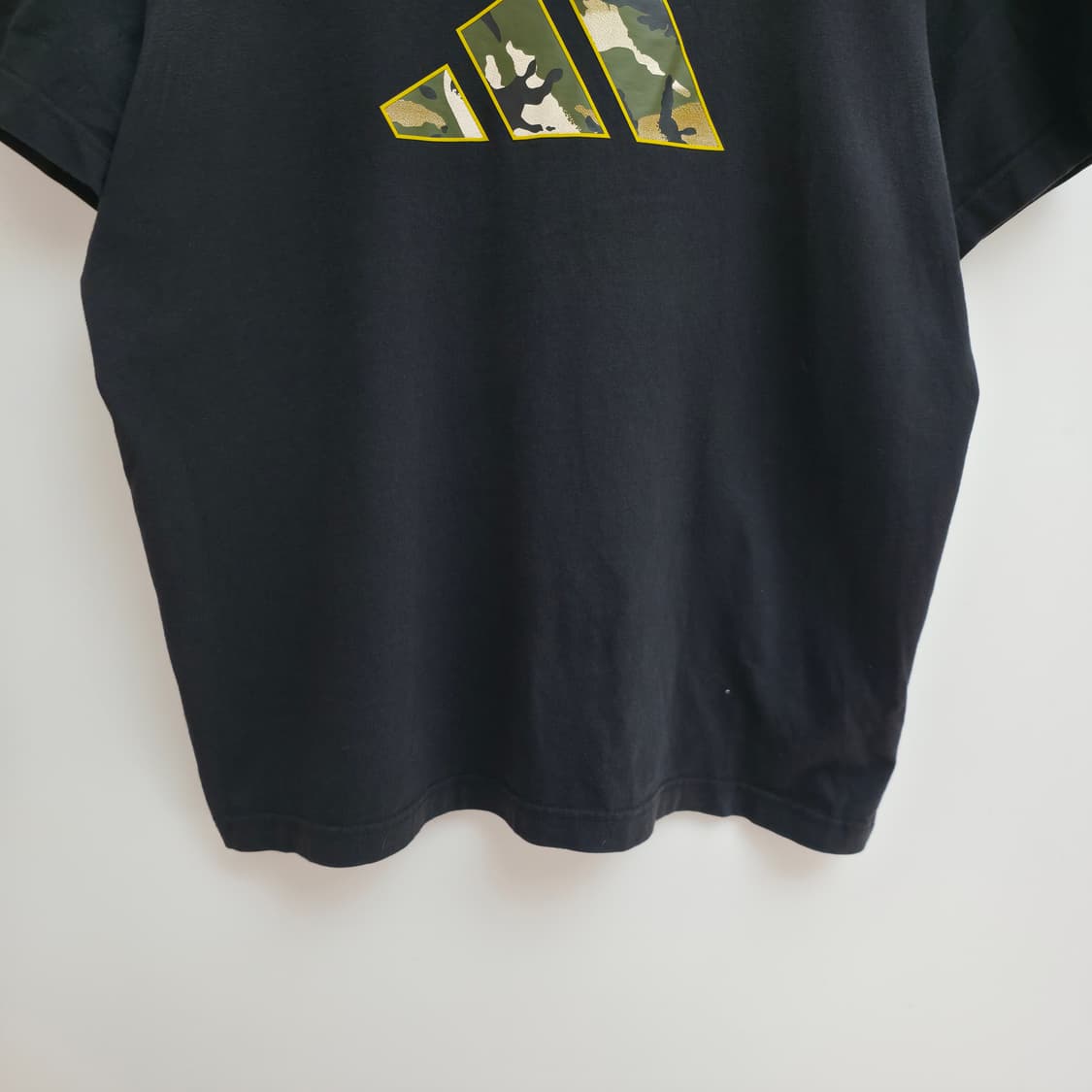 [XL] 아디다스 블랙 카모 반팔티 상품이미지3