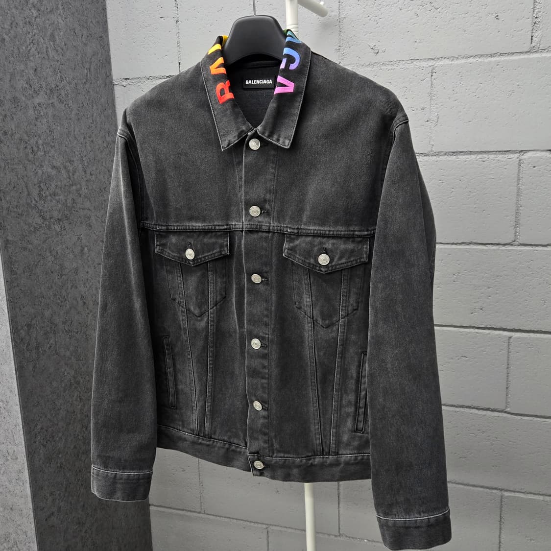 백화점판 / 발렌시아가 레이보우 로고 데님 청자켓 오버핏44 상품이미지1