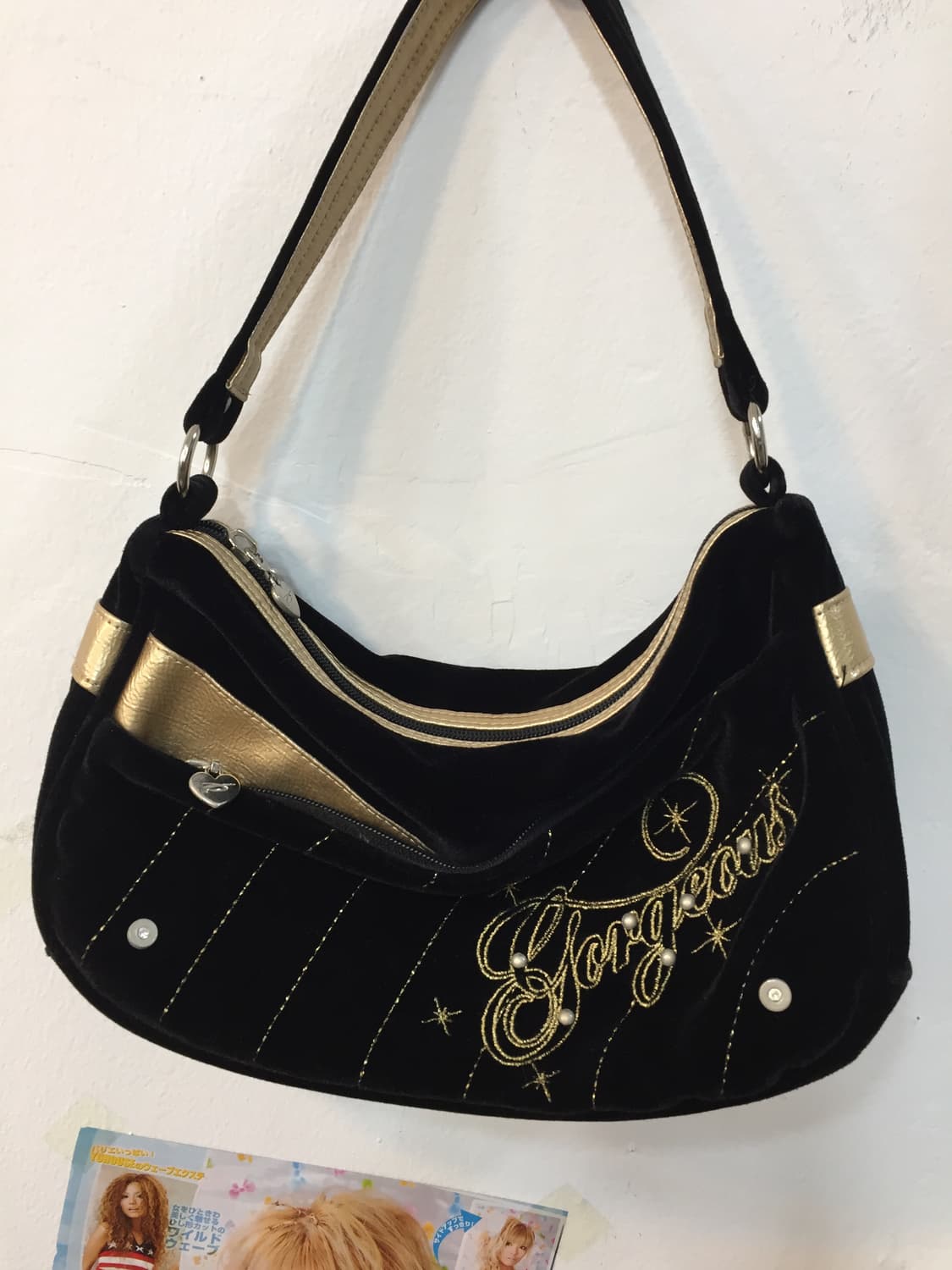 y2k 벨벳 블랙&골드 숄더백 상품이미지1