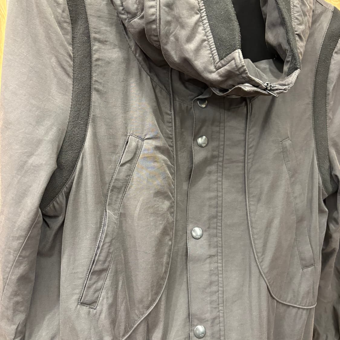 디젤 하이넥 코튼 나일론 롱 자켓 후드 내장 프론트 스냅 디테일 차콜 상품이미지6