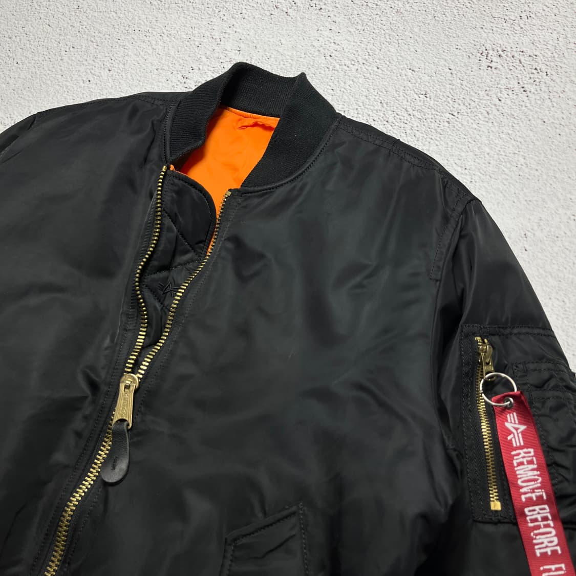 Alpha Industries MA-1 Flight Jacket 상품이미지3