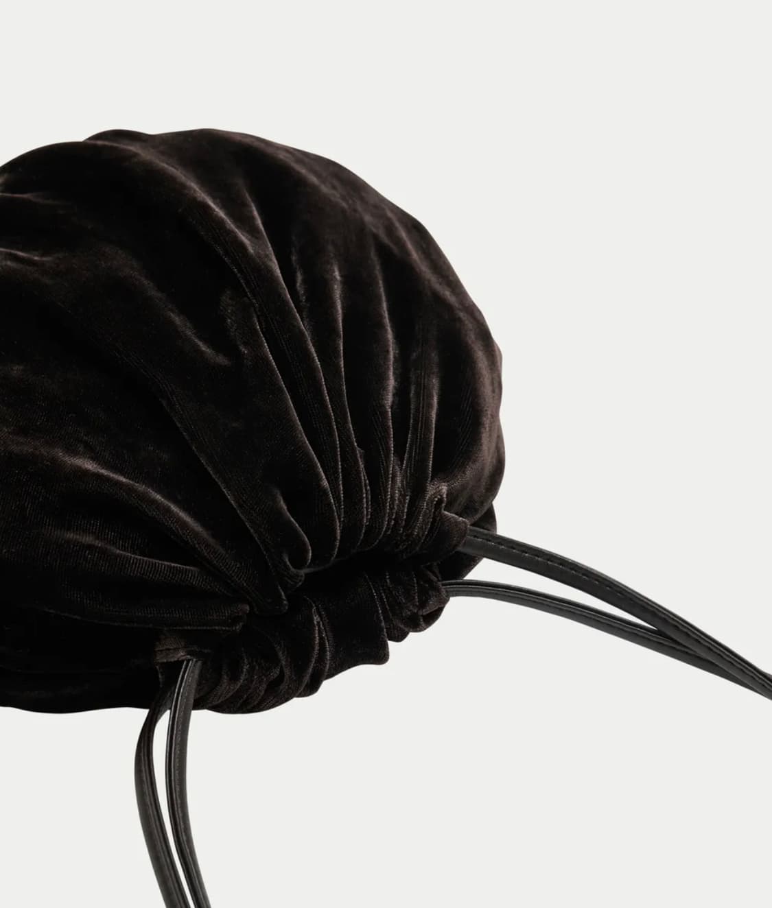 아모멘토 벨벳 미니 백 다크브라운 상품이미지3