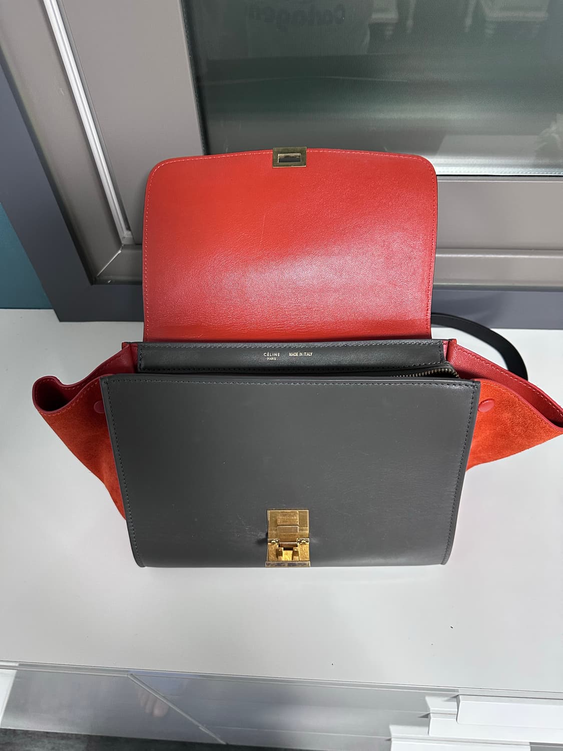 셀린느 트라페제 토트 겸 숄더백 상품이미지7