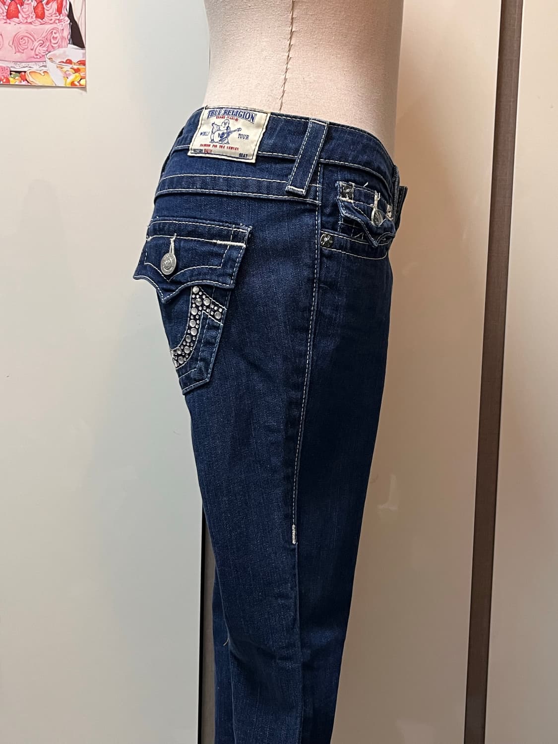 True Religion 트루릴리전 로우라이즈 일자핏 포켓 큐빅 데님 상품이미지4