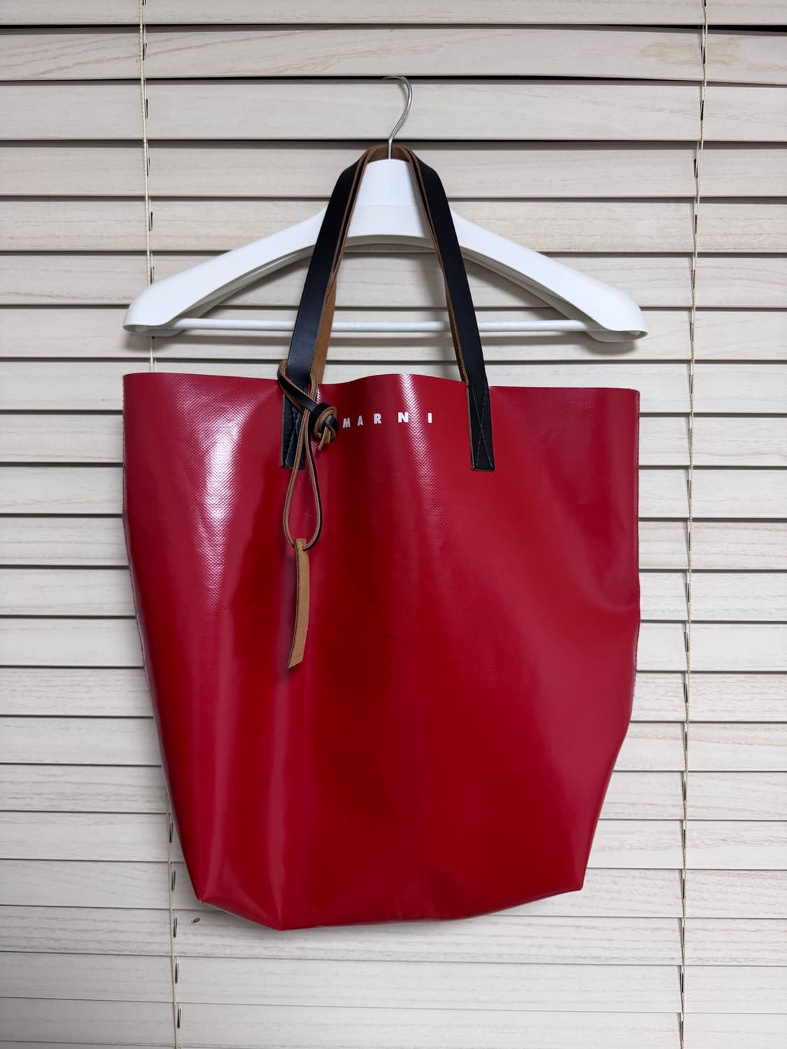 마르니 트라이베카 토트백 상품이미지3