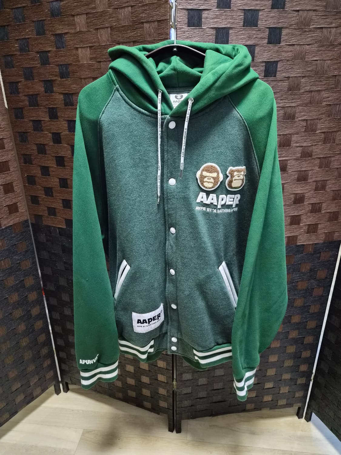 베이프 에이프 버튼 후드 패치 자켓 XL size 상품이미지1
