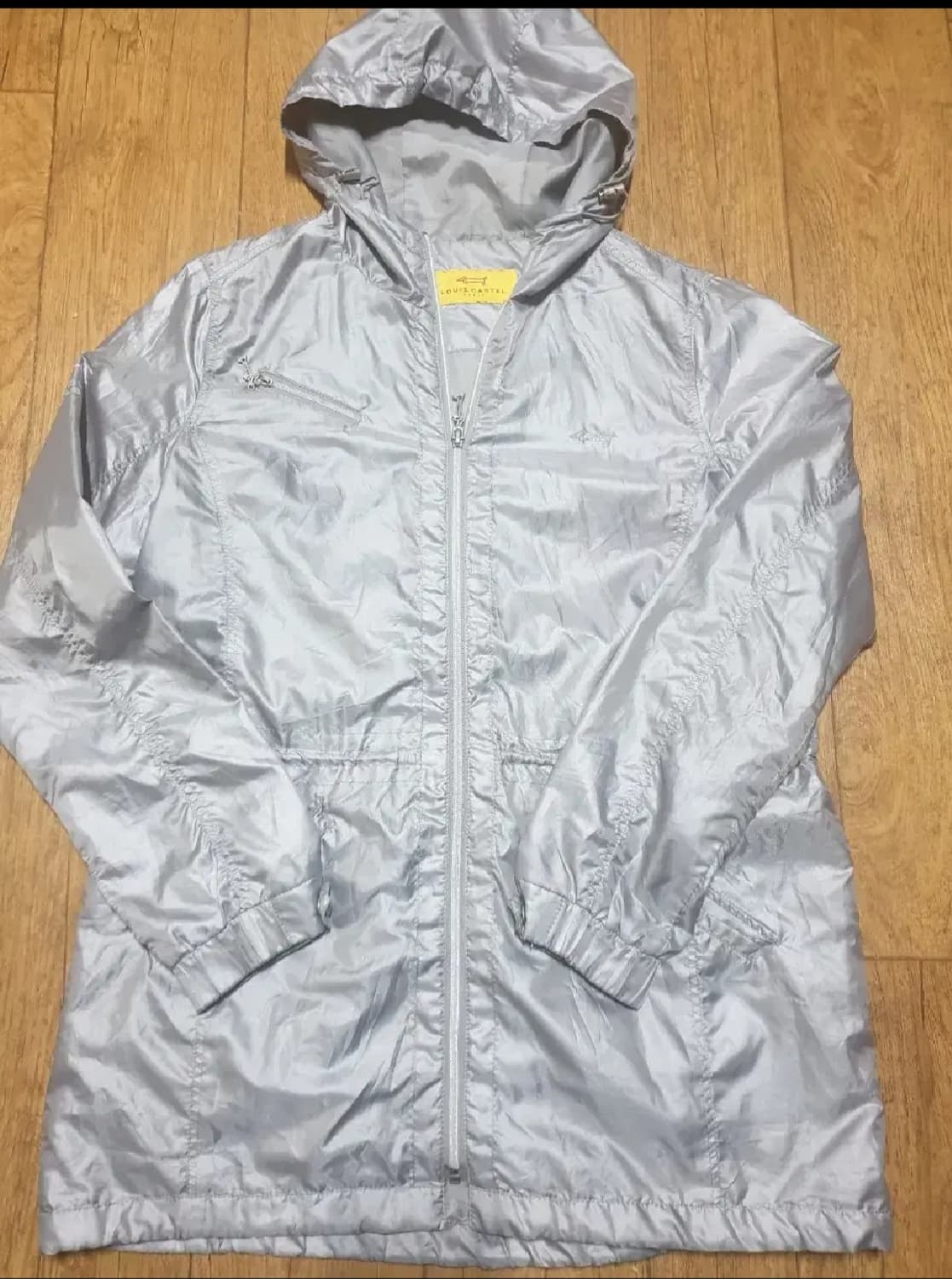 루이까스텔 골프 바람막이 95 사이즈입니다 상품이미지2