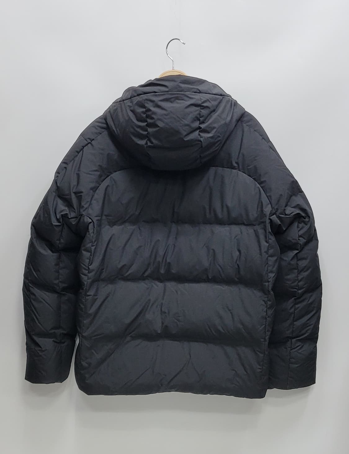 유니클로 심리스 다운 파카 패딩 / 남 XL 블랙
 상품이미지2