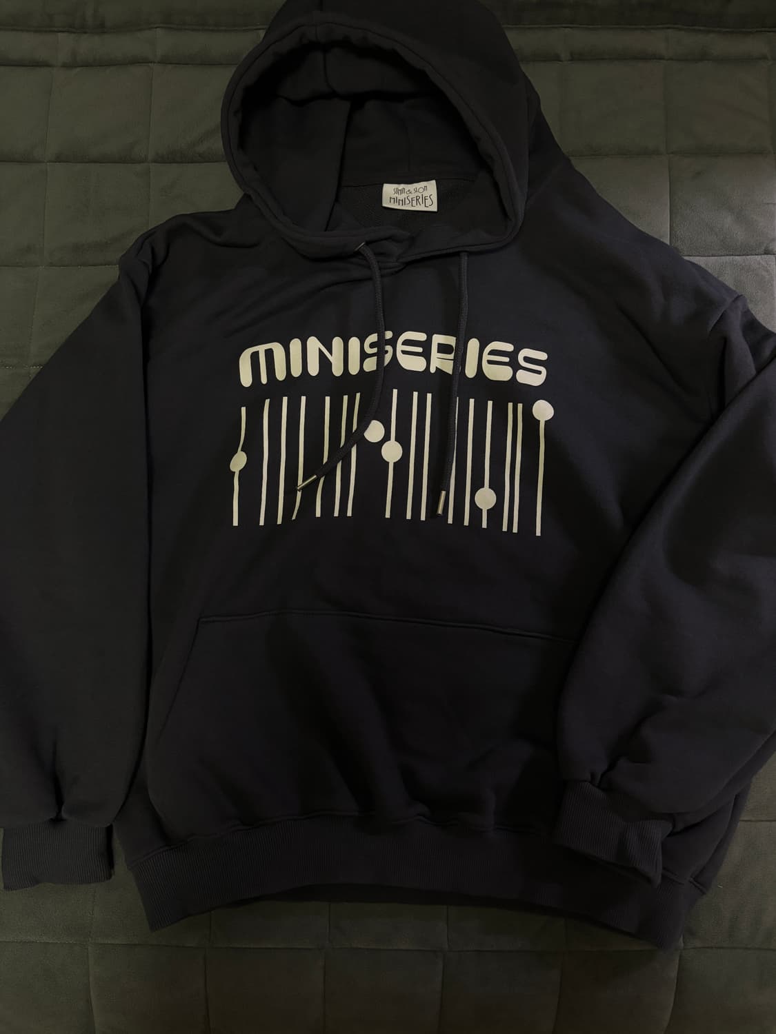 수민슬롬 미니시리즈 머천다이즈 후드티 상품이미지1