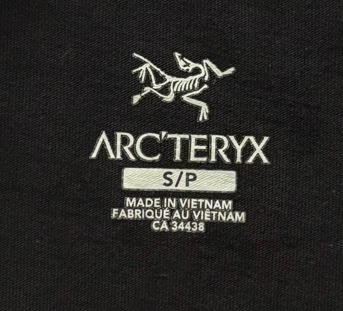 Arc'Teryx 아크테릭스 빅로고 라운드 반팔티 상품이미지4
