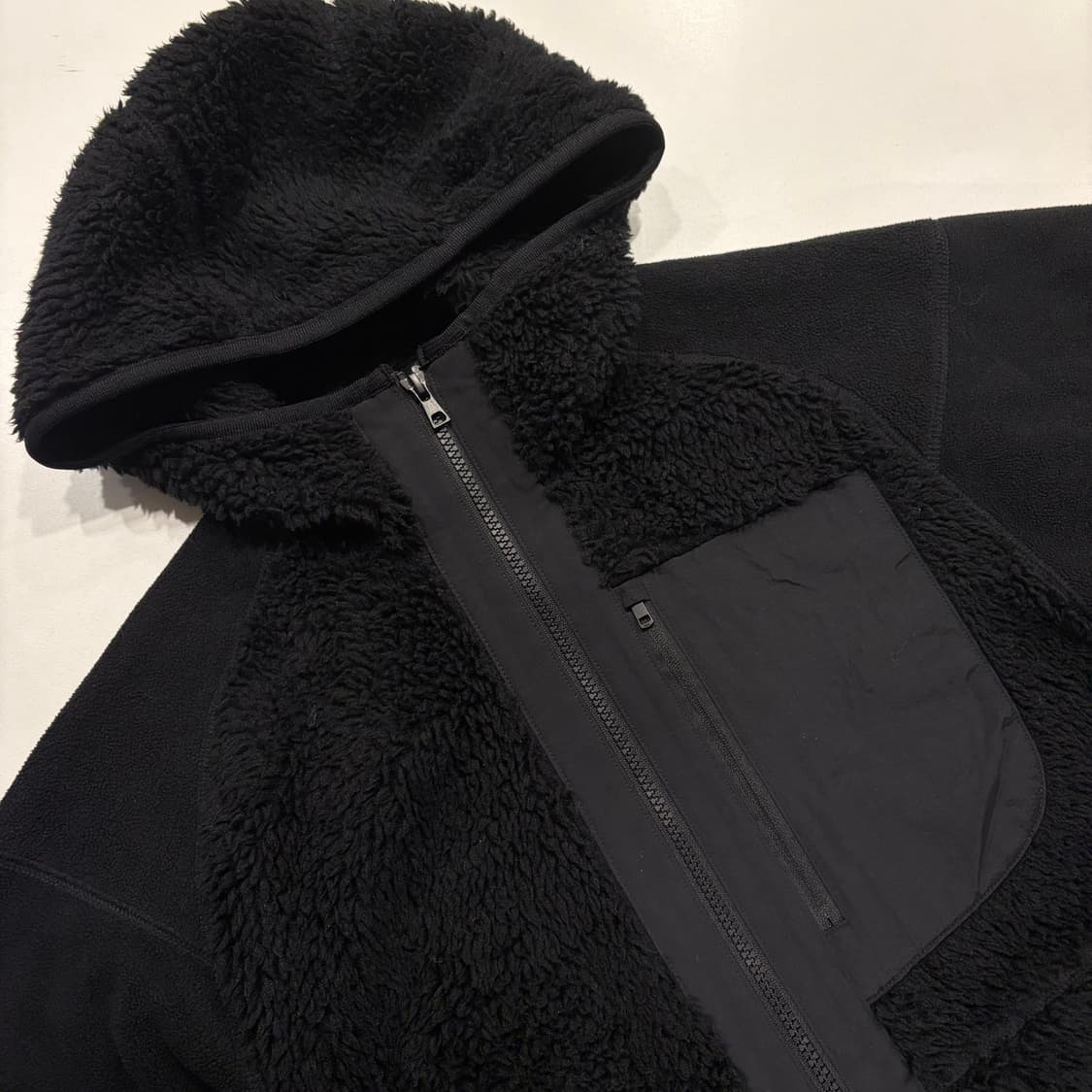 [S] 유니클로 화이트마운티니어링 후리스 후드 집업 블랙 C28 상품이미지3