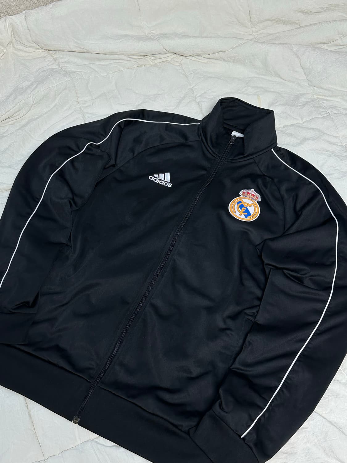 아디다스 레알 마드리드 져지 트랩탑 미디움 상품이미지1