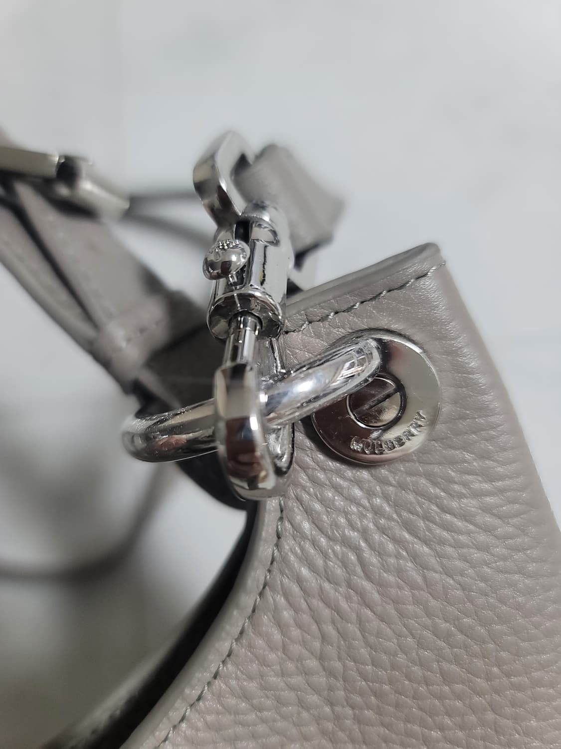 멀버리 가죽 토트백 상태굿

 상품이미지4