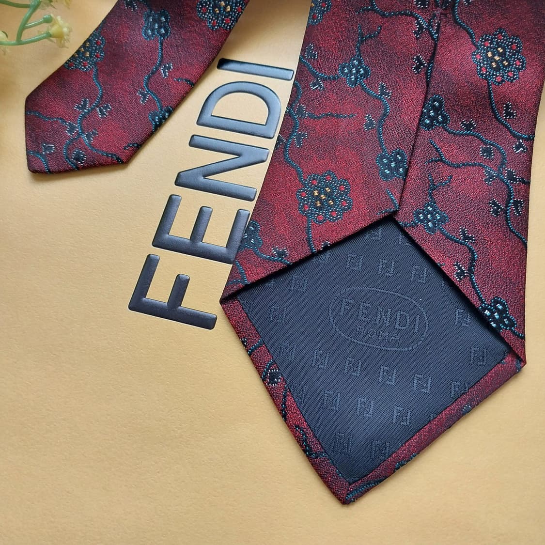 펜디 실크 와인 플로럴 자카드 넥타이 8.9cm A+~A등급 K1325
 상품이미지6