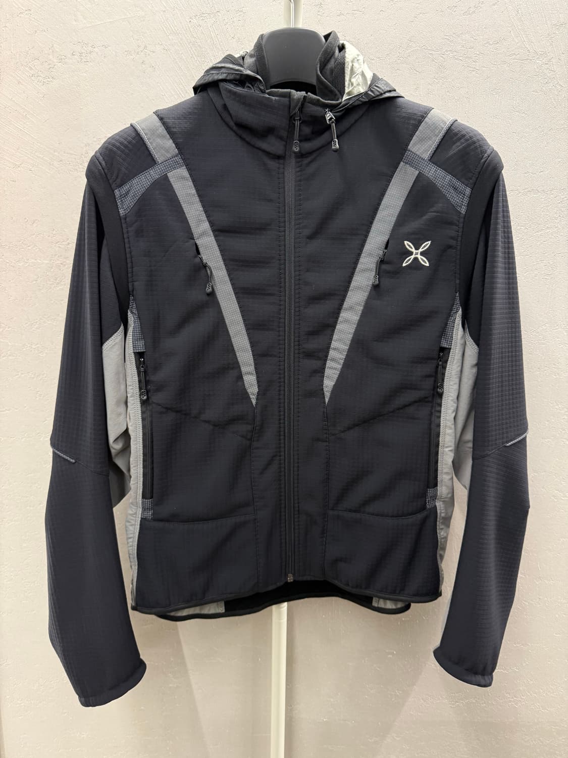 몬츄라 기능성 후드 바람막이 자켓 S 상품이미지2