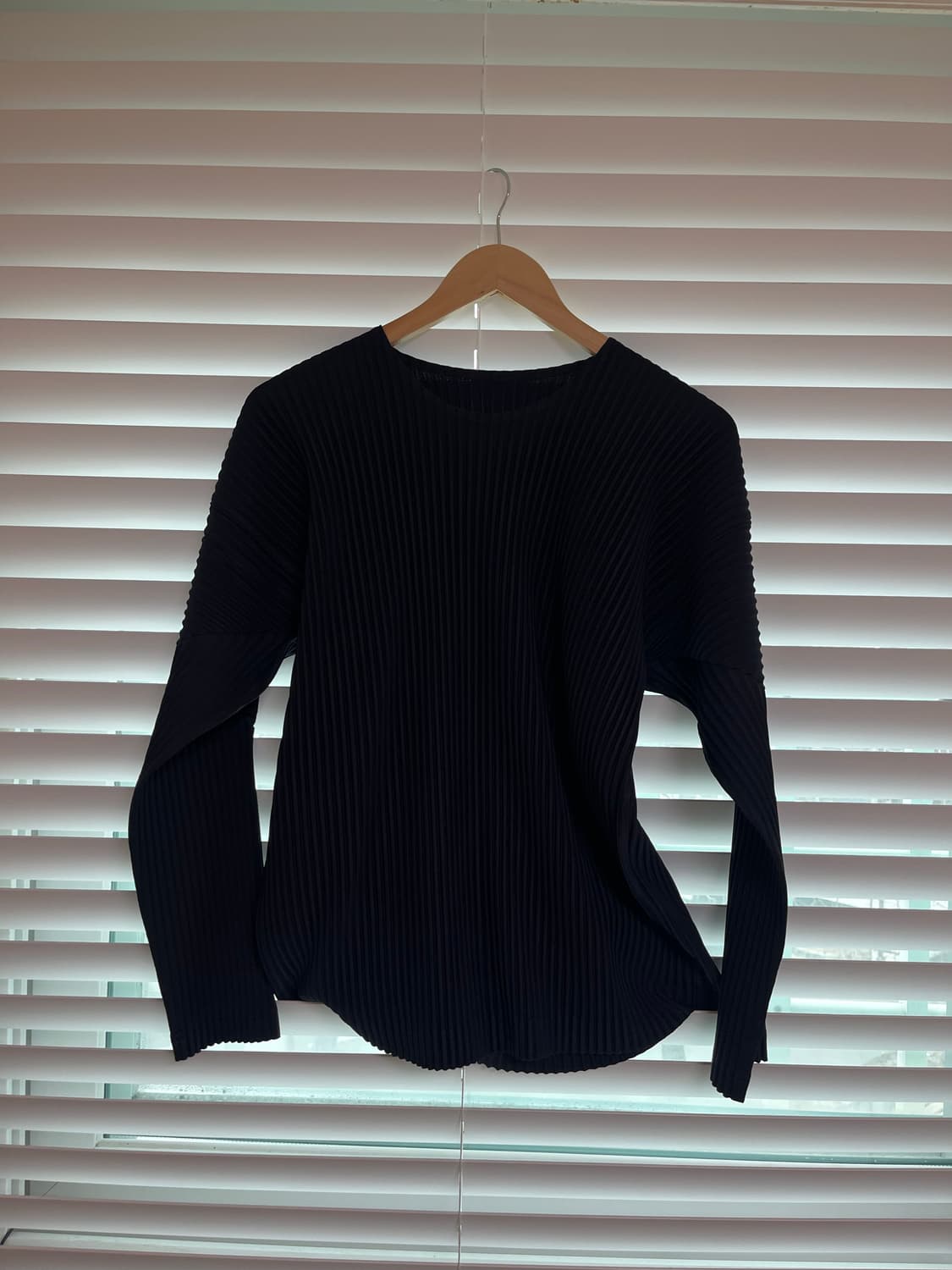 옴므플리세 이세이미야케 베이직 라운드넥 롱슬리브 티셔츠 상품이미지4