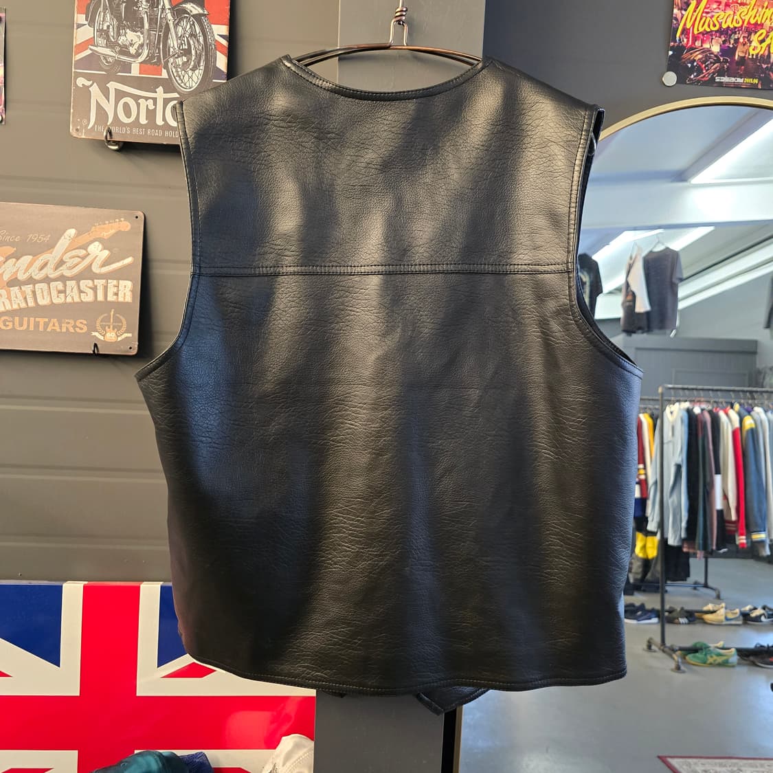 퍼안감 에코레더 블랙 바이커 베스트 상품이미지2