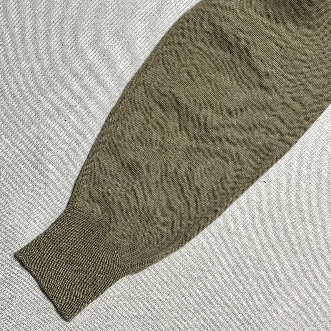 100 입생로랑 하프버튼 램스울 카라 니트  상품이미지6