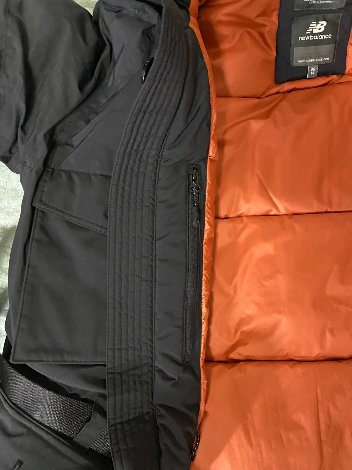 뉴발란스x이스트로그 고어텍스 구스다운 블랙파카 상품이미지7