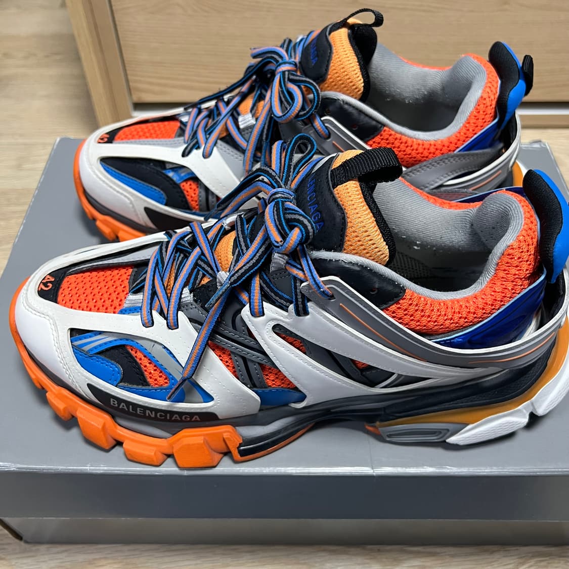 발렌시아가 트랙 스니커즈 오렌지 그레이 42사이즈 상품이미지5