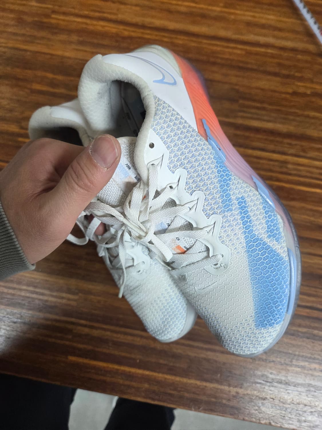 나이키 여성 프리미엄 메트콘 5 옴브레 솔 245 상품이미지5