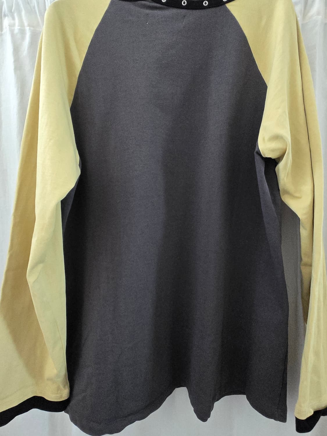 뚜오미오 컷아웃 스타 롱슬리브 옐로우/그레이 상품이미지4