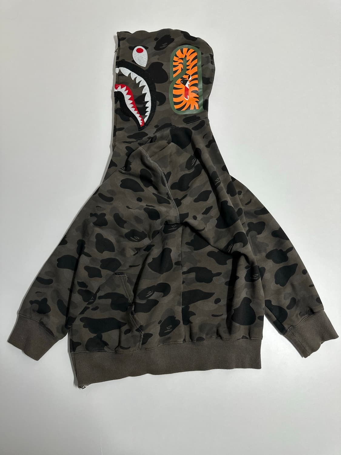 베이프 샤크 후드집업 흑카모 XL 상품이미지2