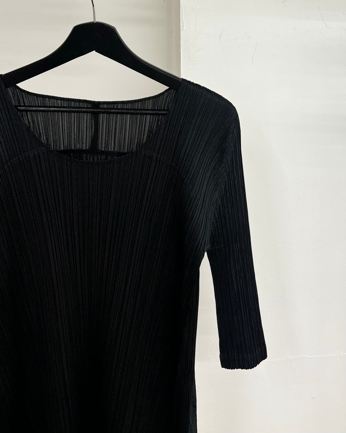 플리츠 플리즈 블랙 스퀘어 넥 에이치 라인 칠부 원피스 상품이미지4