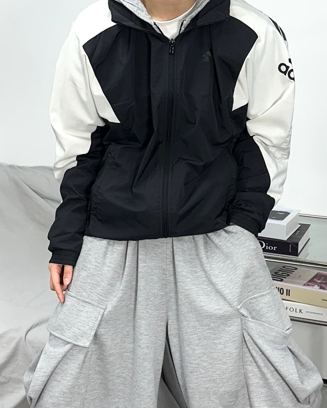 아디다스 블랙 화이트 우븐 트랙탑 바람막이 M 상품이미지2