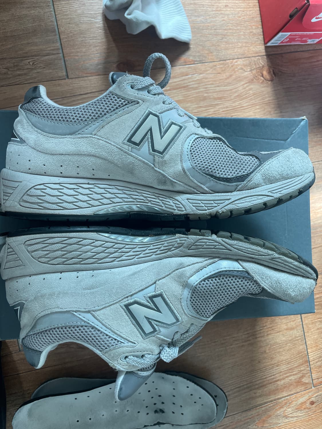 뉴발란스 2002R 그레이 270 상품이미지8