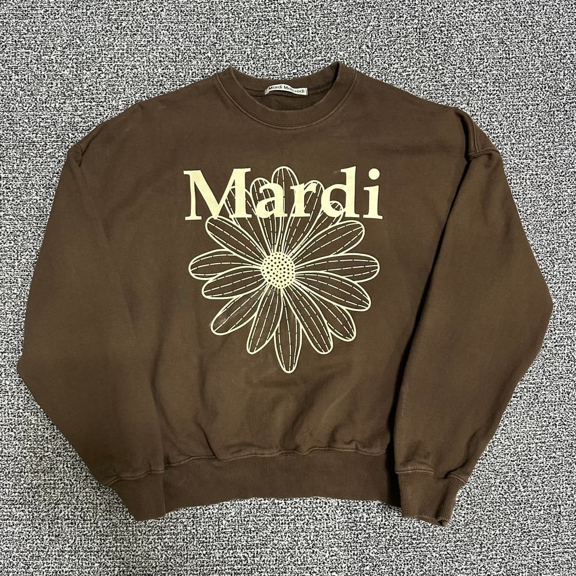 (FREE) 마르디 메크르디 플라워 맨투맨 브라운 상품이미지1