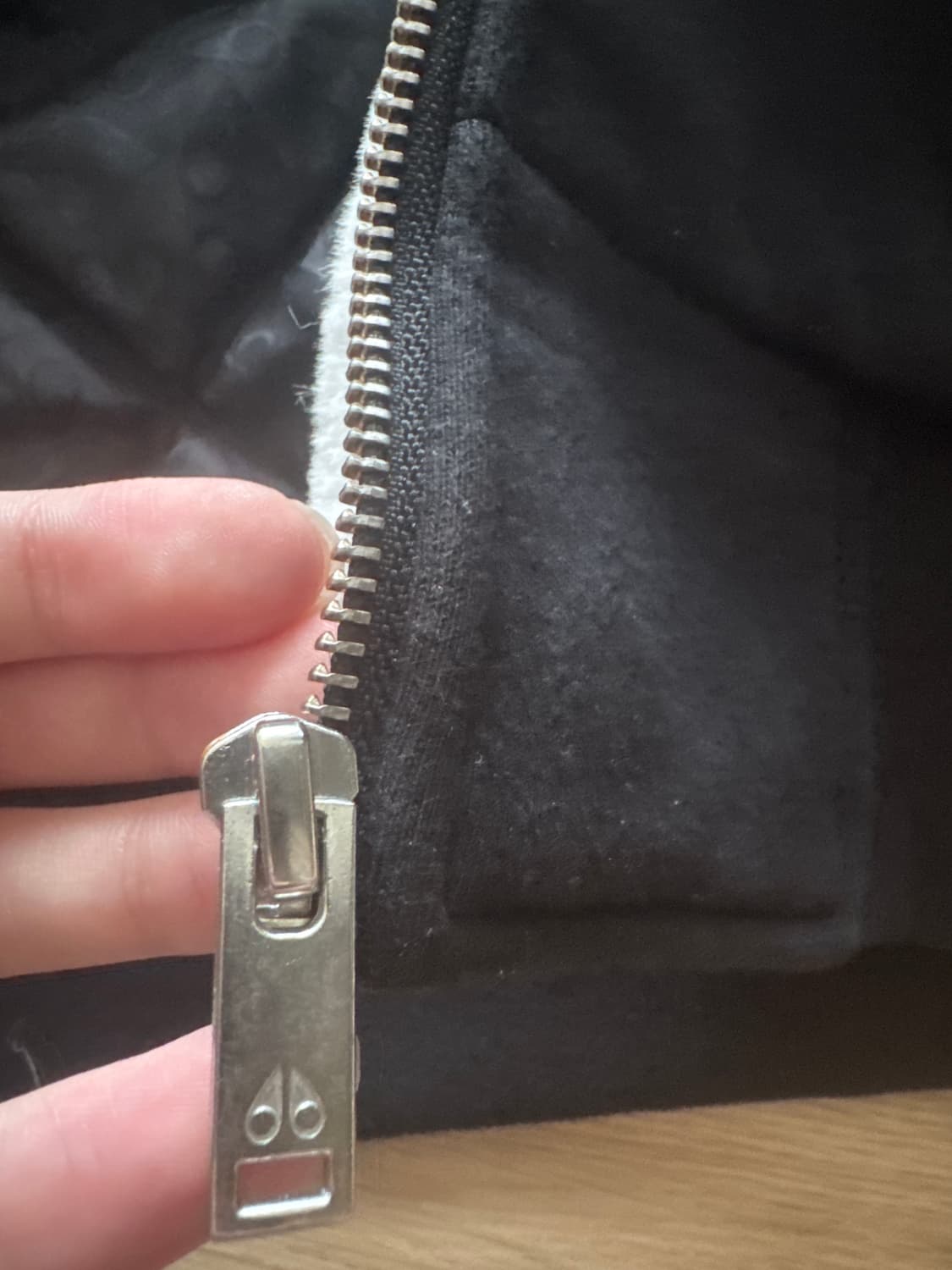 무스너클 버니스웨터 완전 새상품급(정품) 상품이미지5