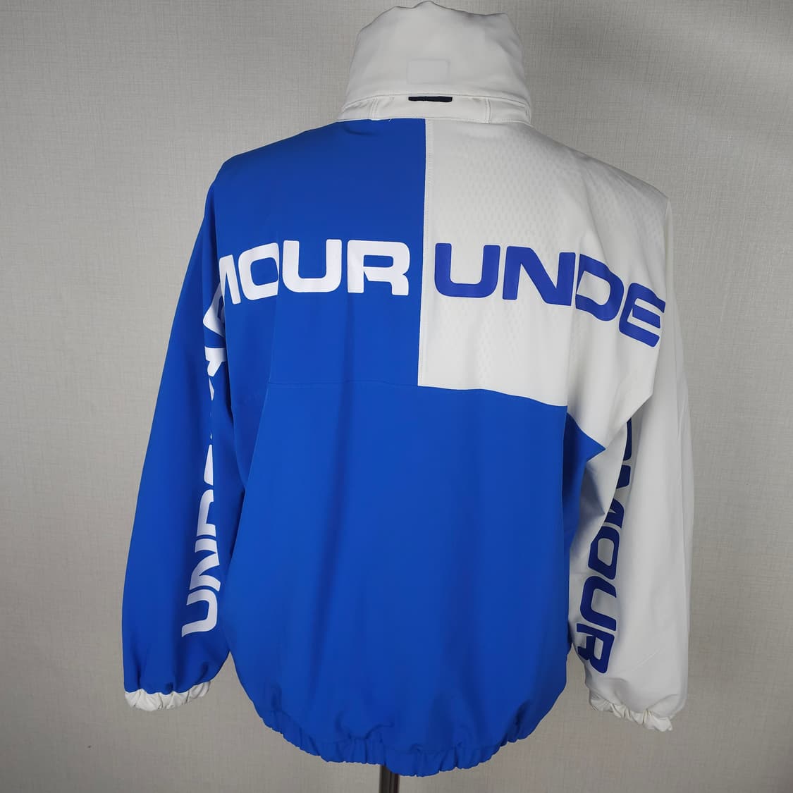 언더아머 바람막이점퍼 남자100사이즈  상품이미지4