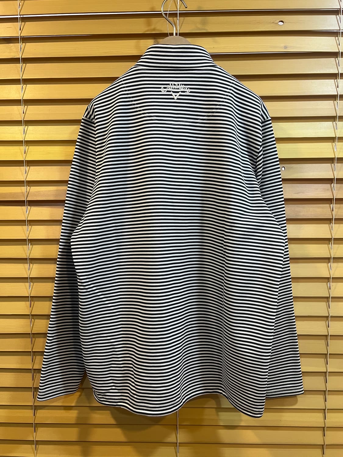 캘러웨이 남성 블랙 스트라이프 반집업티셔츠 골프긴팔티셔츠 상품이미지3