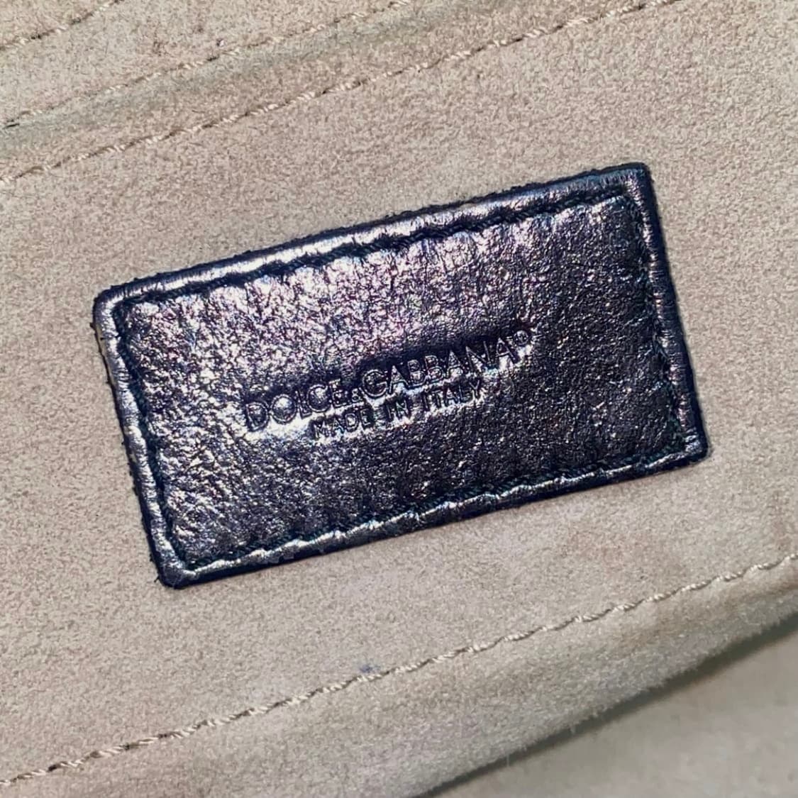 돌체앤가바나 빈티지 메탈릭 실버 숄더백 가방 상품이미지3