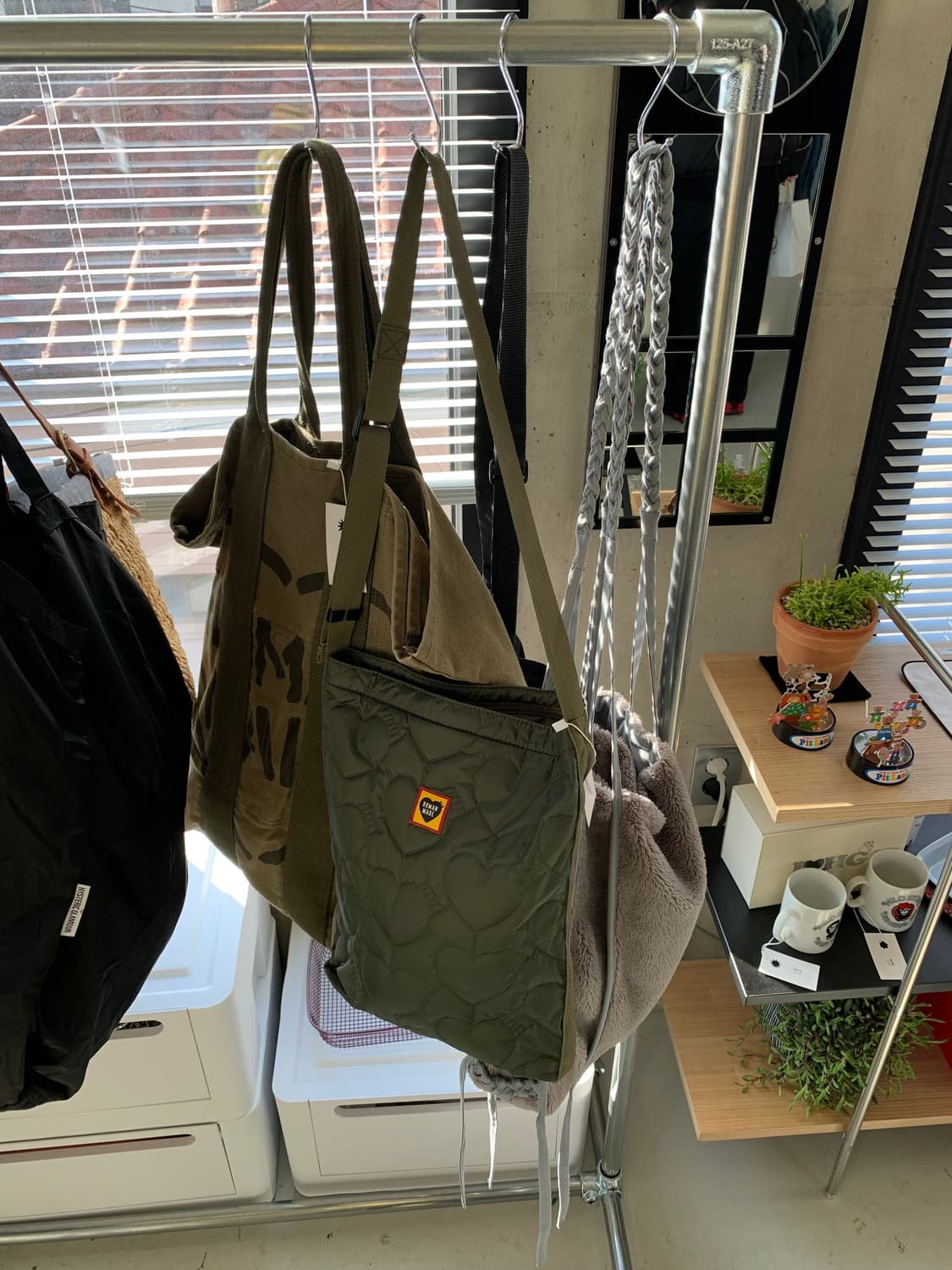 Human made 휴먼메이드 퀼팅 숄더백 상품이미지3