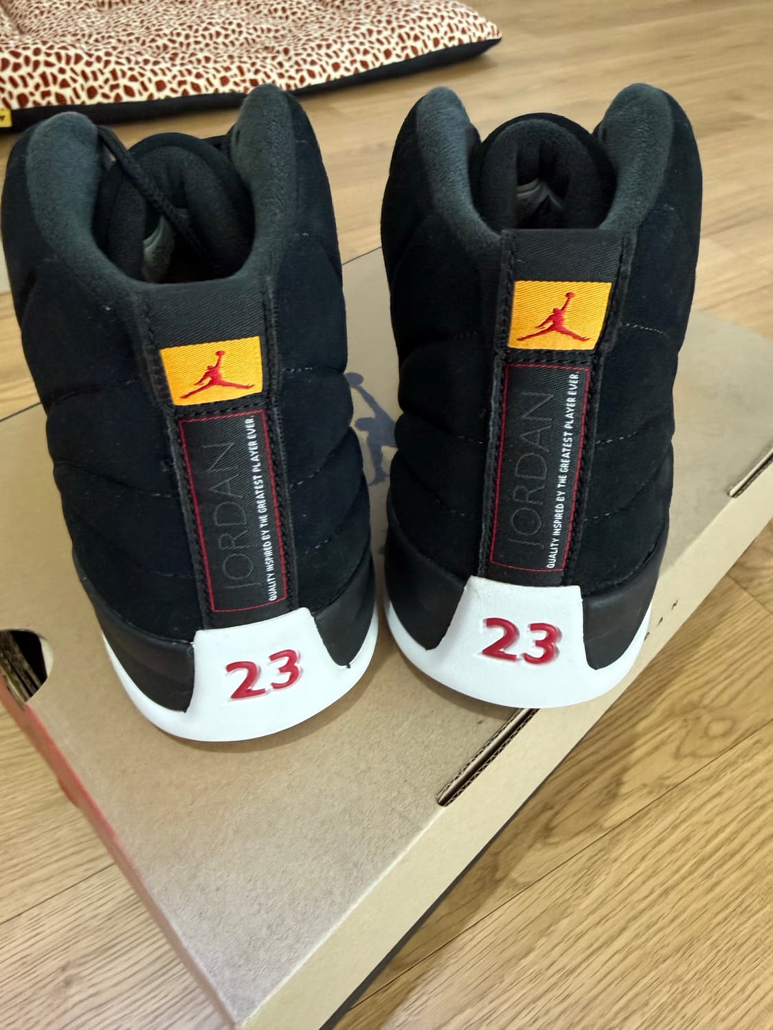 나이키 에어 조던 12 레트로 블랙 285mm 상품이미지2