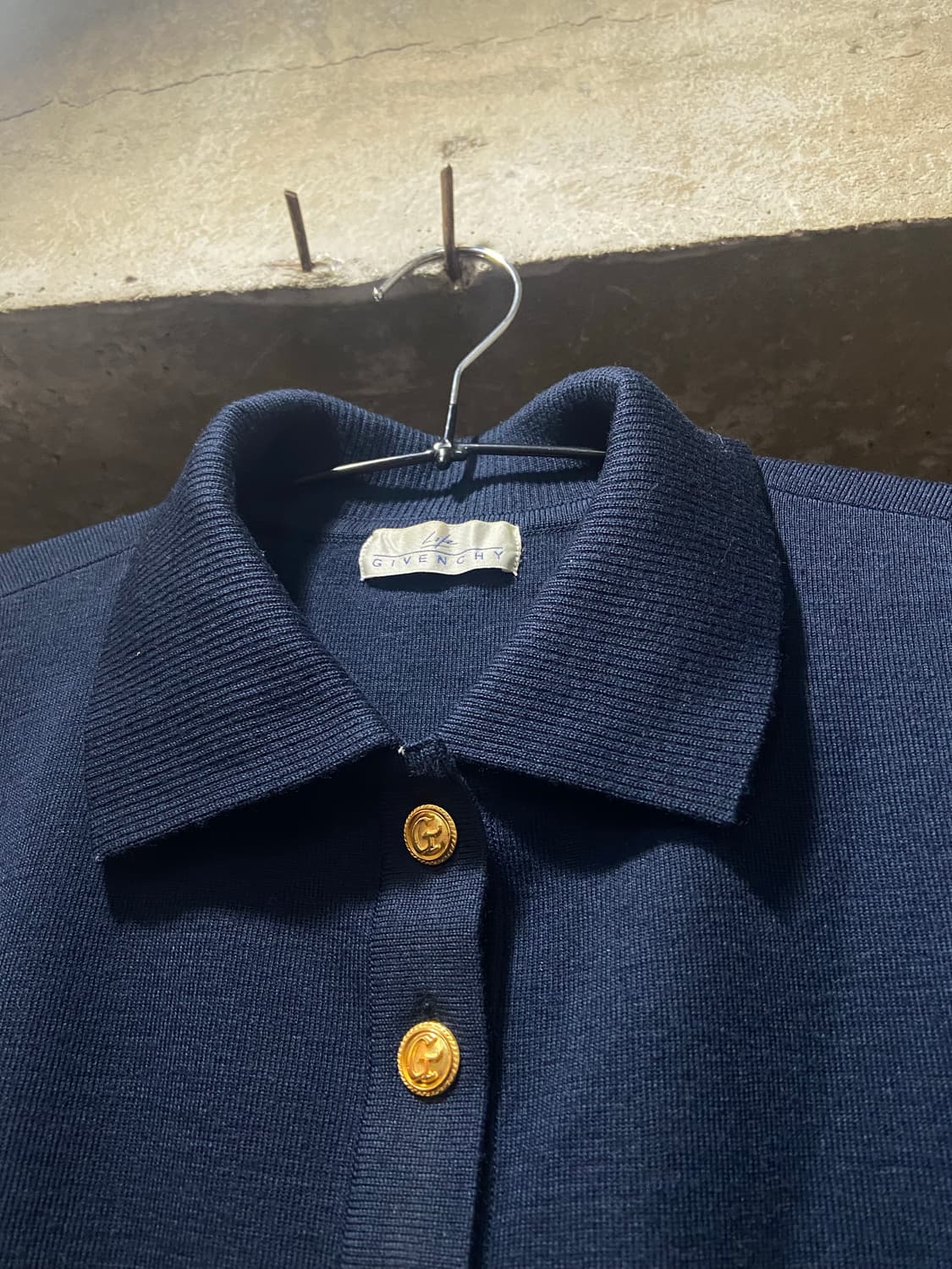 90s GIVENCHY 지방시 골드 버튼 포인트 가디건 상품이미지2