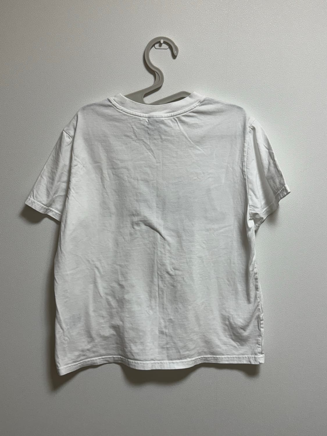 러브이즈트루 BE STAR LOGO TEE(WHITE) 흰색 반팔 상품이미지2